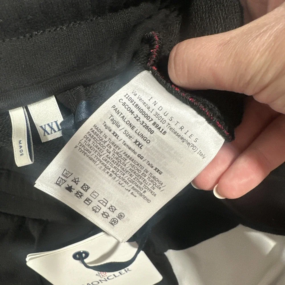 NWT $690 Moncler [ XXL ] Embroidered Logo Sweatpants in Black‎ #J1971